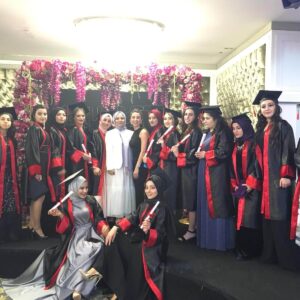 mezuniyet cübbesi kiralama - Mezuniyet Cübbesi Kiralama