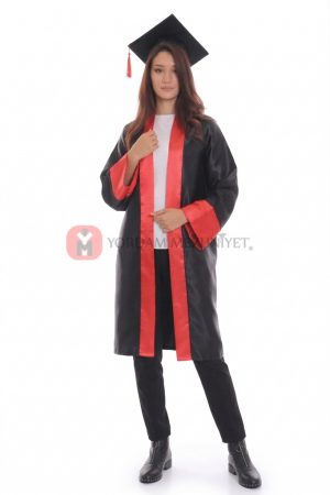 lise kırmızı mezuniyet cübbesi